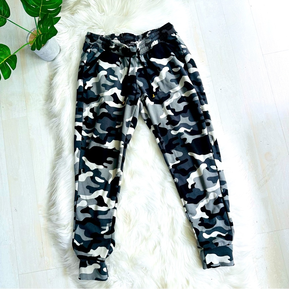 Indero Fleece Camo Joggers With Side Pockets, S